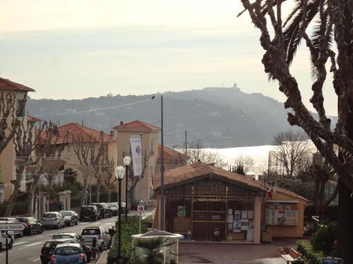 La Regence Hotel *